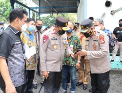Kapolda Sulsel didampingi Kapolres Pelabuhan Makassar  Sidak  terkait Minyak Goreng