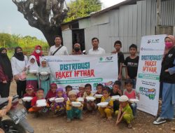 PT BPR Modern Ekspress Sulsel dan ACT Berbagi Ifthar Ramadan di Kampung Pemulung