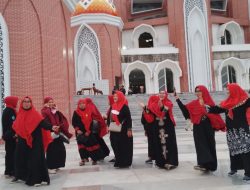 Anggota Pengajian Subuh Masjid Al-Falah Berkunjung ke Masjid 99 Kubah