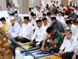 Masjid Agung Darussalam Watansoppeng Gelar Dzikir dan Doa