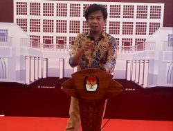 KPU Pinrang Terima Salinan Penetapan Parpol, Yudirman: Mari Jalani Pemilu dengan Rasa Kekeluargaan