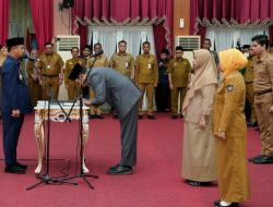 *Gubernur Andi Sudirman Lantik 23 Pejabat Eselon III dan 207 Kepala Sekolah