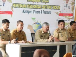Bupati Mengapresiasi Kinerja Tenaga Pembersih Perkim LH