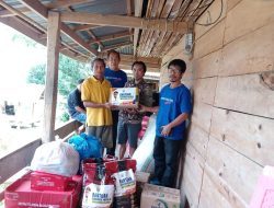 Gubernur Sulsel Salurkan Bantuan ke Korban Kebakaran dan Angin Puting Beliung di Toraja