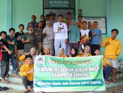 Komunitas Bersih-bersih Masjid Lakukan Pembersihan di Masjid Nurul Huda Lesu Soppeng