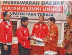 dr Zadrak Tombeg Ketua IKA Unhas Tana Toraja