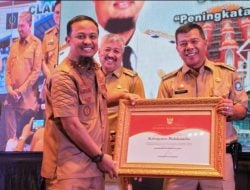 Bupati Andi Utta Terima Penghargaan Mitigasi dan Adaptasi Perubahan Iklim