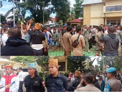 Massa Aliansi Masyarakat Toraja Utara Kepung DPRD Torut