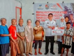 Penyandang Disabilitas Toraja Utara Terima Bantuan Kemensos