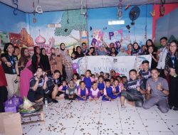CSR Mercure Makassar Nexa Petta Rani dan UNIFA Sumbangkan Makanan Sehat dan Perlengkapan Sekolah