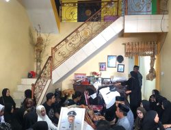 Syahar Melayat di Rumah Duka Kades Sereang