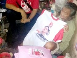 James Wehantouw, Caleg PSI Dapil 3 Tamalanrea dan Biringkanaya Berbagi Kasih ke Gubuk Nenek Norma di Lanraki