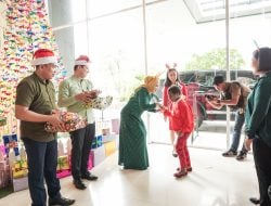 Lit The Christmas Tree Meriahkan Natal Bersama Anak-anak Panti Titipan Kasih