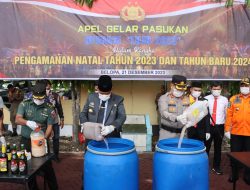 Polres Luwu Musnahkan Ribuan Botol Miras Dalam Momen Apel Gelar Pasukan Ops Lilin 2023