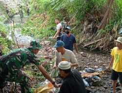 Soreang Aksi Bersih – bersih Sungai Antisipasi Dampak Banjir