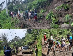 Personel Koramil Bongkar Bersihkan Longsor Tutupi Jalan di Lembang Dewata