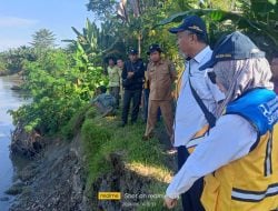 Camat Tomtim dan Kadis PUPR Lutim Dampingi Kepala BBWS Tinjau Tanggul di Dua Desa