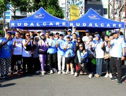 Rusdin Abdullah dan Fatmawati Rusdi Kompak di Car Free Day Makassar, Sapa Warga hingga Foto Bersama