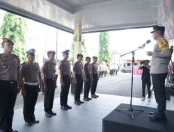 Kapolres Kukuhkan Kenaikan Pangkat Setingkat Lebih Tinggi di 25 Personel Polres Parepare