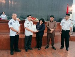 Bupati Tana Toraja Serahkan Ranperda RTRW 2024-2043 ke Dewan