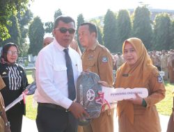 Serahkan Ambulans, Bupati Andi Utta Minta Dipelihara dengan Baik