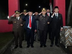 Dipimpin Kapolres, Bupati dan Wabup Lutim Ikuti Apel Kehormatan dan Renungan Suci