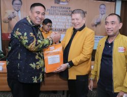 Partai Hanura Serahkan Dukungan B1 KWK ke Chaidir – Suhartina