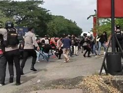 Ricuh, Demo Mahasiswa UIN Makassar Tolak Aturan Kampus