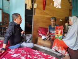 Pj Wali Kota Parepare, Akbar Ali Kunjungi Keluarga Miskin di Kelurahan Bumi Harapan