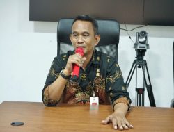 Plt Kadis Kominfo-SP Lutim Rakor Internal Bersama para Staf