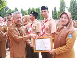 Pjs Bupati Bulukumba Serahkan Kembali Penghargaan Adiwiyata Nasional dan Mandiri
