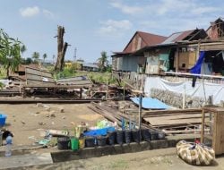 Angin Kencang Porak Porandakan 26 Rumah Warga di Tanasitolo Kabupaten Wajo