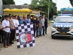 Kapolres Soppeng Hadiri Pelepasan Pendistribusian Logistik Pilgub dan Pilbup di Gudang Logistik