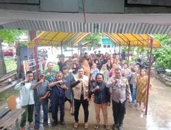 Lurah Katimbang Dampingi dr Yulius Patandianan Melakukan Reses di RW 3