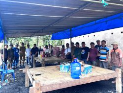 Ketua Karang Taruna Kabupaten Pinrang, Andi Ichsan Aswad Putra Irwan Berikan Bantuan ke Korban Kebakaran di Libukang Sulili