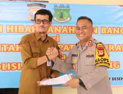 Sekda Pinrang A Calo Kerrang Menyerahkan Tanah Hibah
