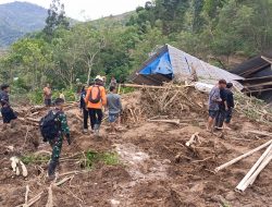 Bencana Alam Tanah Longsor Timbun Dua Rumah dan Sekolah TK di Dusun Makula Kabupaten Pinrang