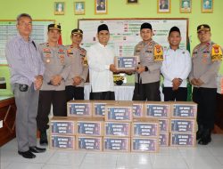 Kapolres Soppeng AKBP H Muh Yusuf Usman Menggelar Silaturahmi ke Sejumlah Tokoh dan Pemberian Bansos