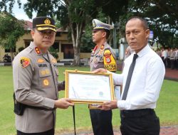 Kapolres Luwu Sampaikan Penghargaan Ombudsman RI Untuk Satlantas dan Satintelkam Atas Capaian Kepatuhan Pelayanan Publik