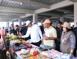 Pj Gubernur Prof Fadjry Djufry Tinjau Pasar Sentral Bulukumba, Revitalisasi Dorong Pertumbuhan Ekonomi Daerah