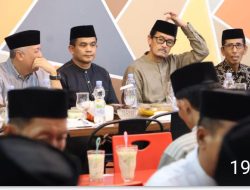 Bupati Pinrang Irwan Hamid Buka Puasa Bersama Pengurus PGRI