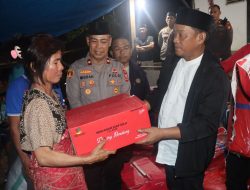 Polri untuk Masyarakat : Polres Luwu Sigap Hadir dan Beri Bantuan Bagi Korban Kebakaran
