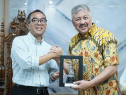 Bupati Pinrang Irwan Hamid Menerima Kunker Mendiktisaintek