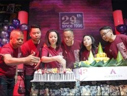 Hotel Almadera Menggelar Syukuran di HUTnya yang ke 29 Dengan Tema “Stronger Together”