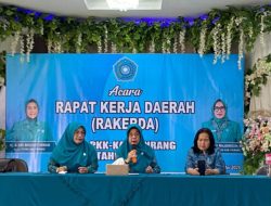 Ketua Tim Penggerak PKK Kabupaten Pinrang, Hj.A Sri Widiyati Irwan Giat Pertemuan Bulanan dan Rapat Kerja