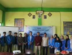 ‎Mahasiswa Ikom Unismuh Gelar PKM di MTS Muhammadiyah Syuhada,  Latih Siswa Jurnalisme Islam dan Teknik Menulis Berita‎