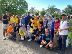 ‎Warga RW 13 Kelurahan Mappala Gelar Sabtu Bersih di Kanal Hertasning