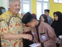 Bupati Pinrang Irwan Hamid Kunjungi Panti Asuhan Yayasan Aisyah, Serahkan Bantuan Kepada Anak Yatim