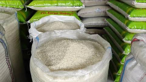 Harga Beras di Soppeng Terus Meroket Emak emak Menjerit, Harap Pemerintah Turun Tangan