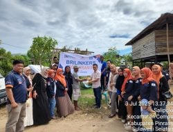 BRILinkers Lasinrang BO Pinrang Salurkan Bantuan Tunai untuk Korban Angin Kencang di Salipolo